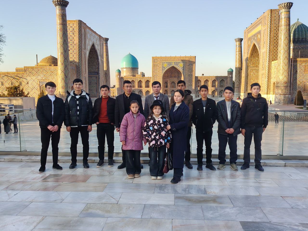 Samarqand bo‘ylab sayohat: Yosh tarjimonlarning ilk qadamlari.